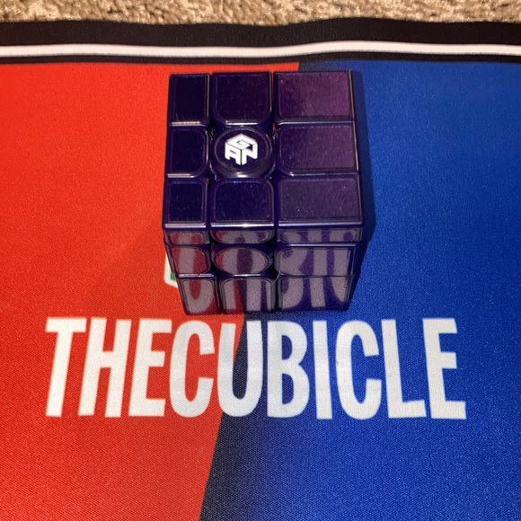 GAN Mirror Cube - Picture 1 of 2